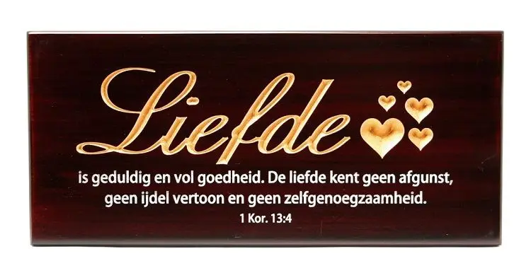 Wandbord liefde 1 kor 13:4 hout 22x10cm