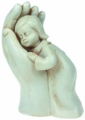 Beeld meisje in hand 12.5cm